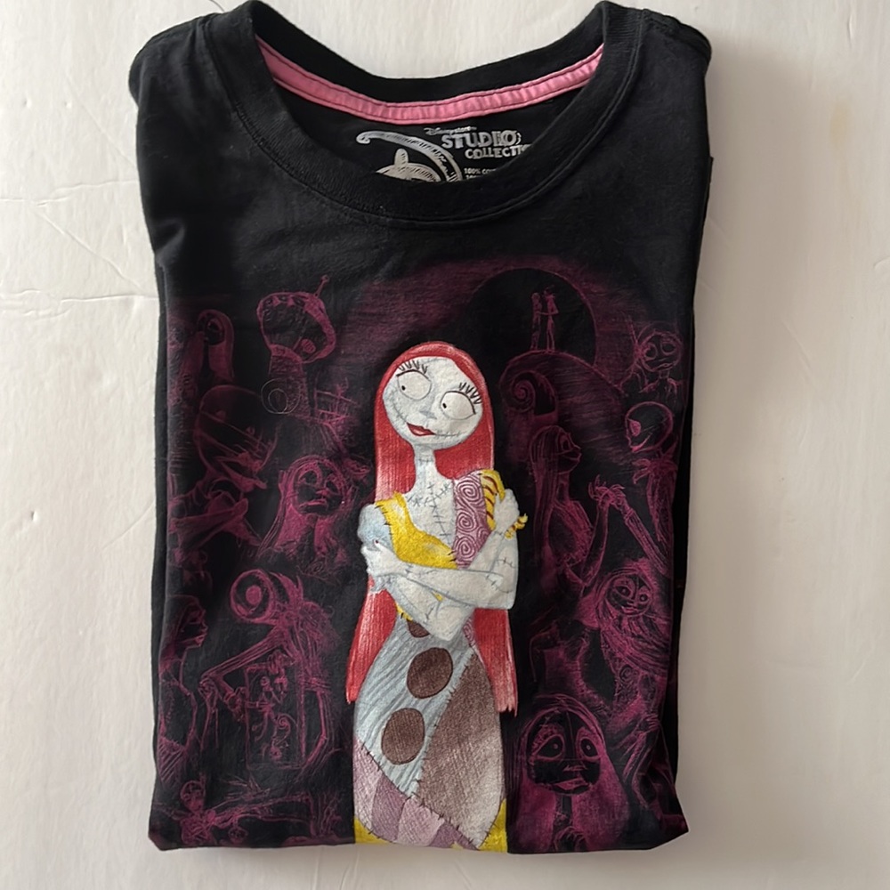 ✨Reduced NWOT DISNEY'S STUDIO COLLECTIONS Nightmare Before Christmas t- shirt